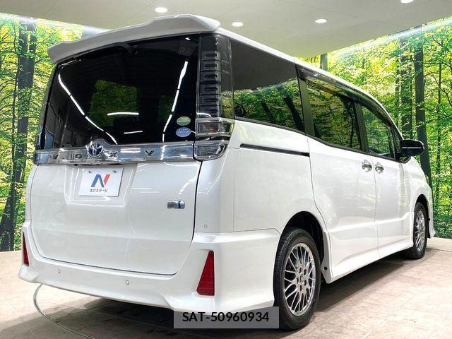 Toyota VOXY HYBRID 2021-02 7227025-16