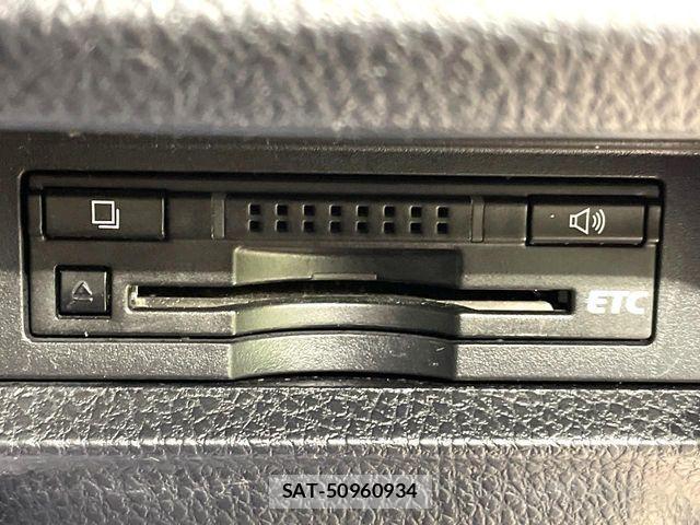 Toyota VOXY HYBRID 2021-02 7227025-5