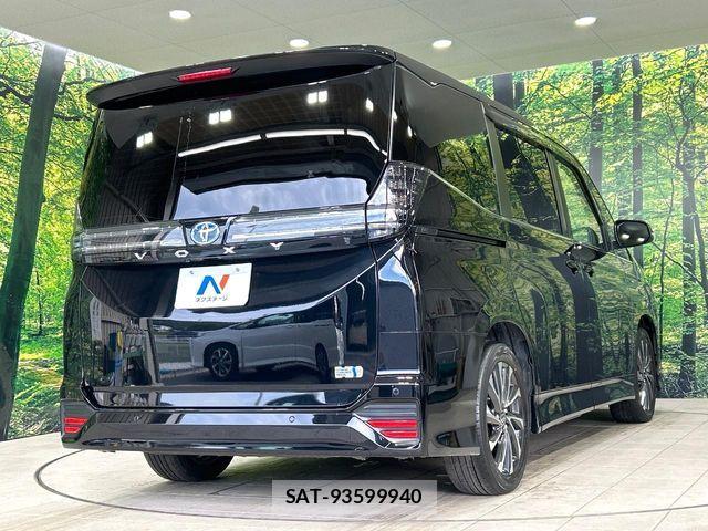 Toyota VOXY HYBRID 2022-03 7227029-18
