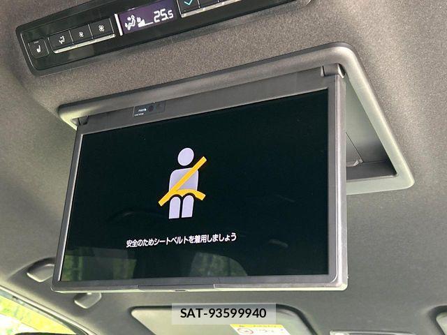 Toyota VOXY HYBRID 2022-03 7227029-3