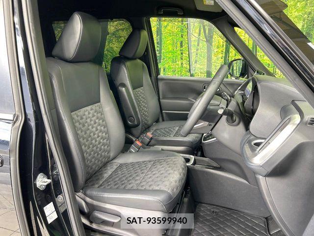 Toyota VOXY HYBRID 2022-03 7227029-8