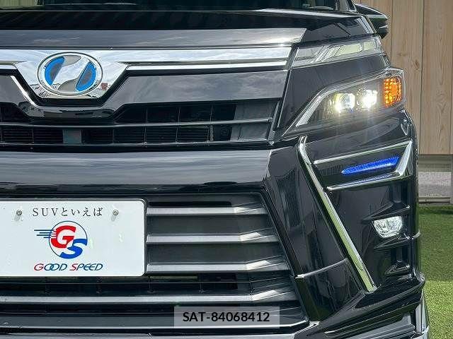 Toyota VOXY HYBRID 2017-12 7227009-18
