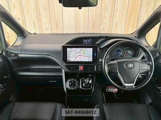 Toyota VOXY HYBRID 2017-12 7227009-2