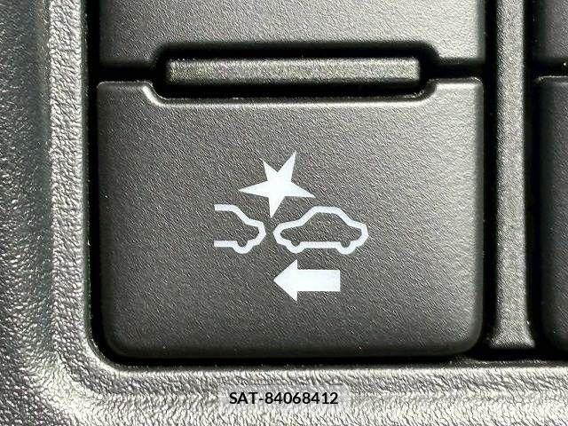 Toyota VOXY HYBRID 2017-12 7227009-7