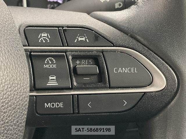 Toyota VOXY HYBRID 2023-05 7227042-9
