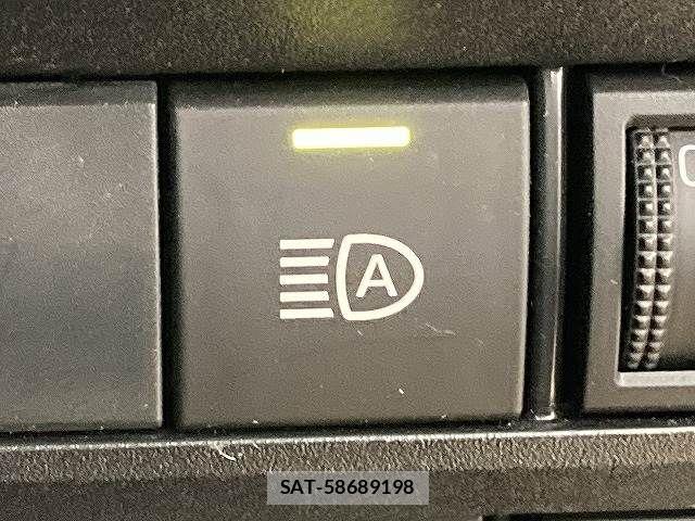 Toyota VOXY HYBRID 2023-05 7227042-8