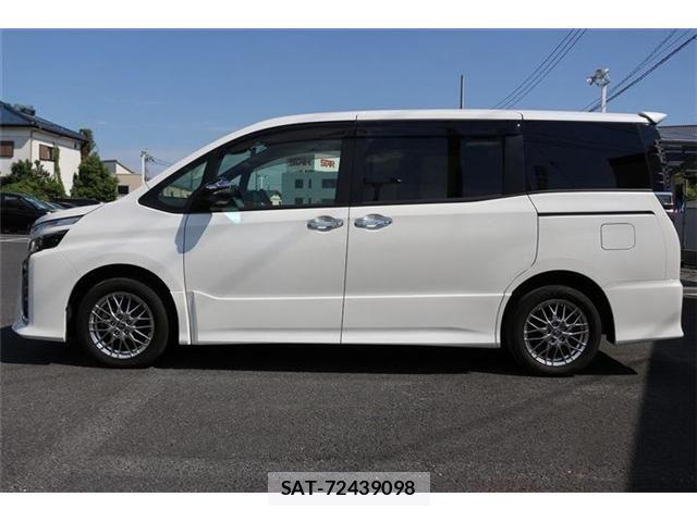 Toyota VOXY HYBRID 2020-09 7217997-10