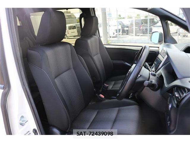 Toyota VOXY HYBRID 2020-09 7217997-14