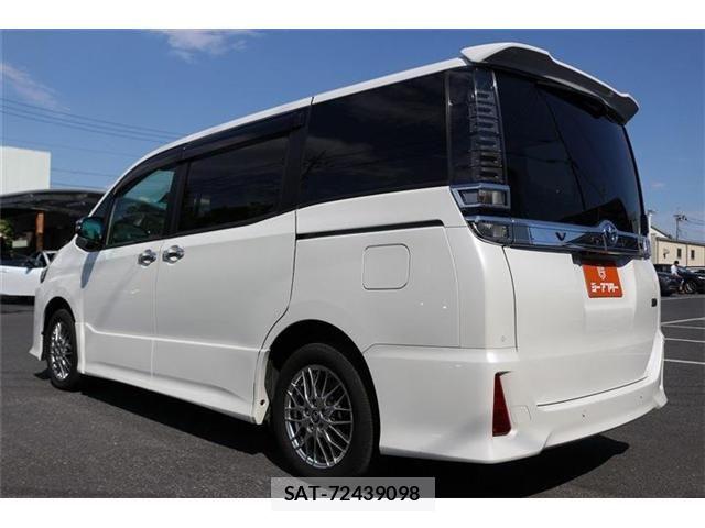 Toyota VOXY HYBRID 2020-09 7217997-23