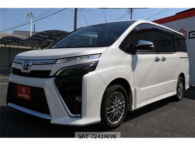 Toyota VOXY HYBRID 2020-09 7217997-24