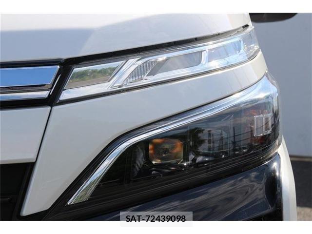 Toyota VOXY HYBRID 2020-09 7217997-25