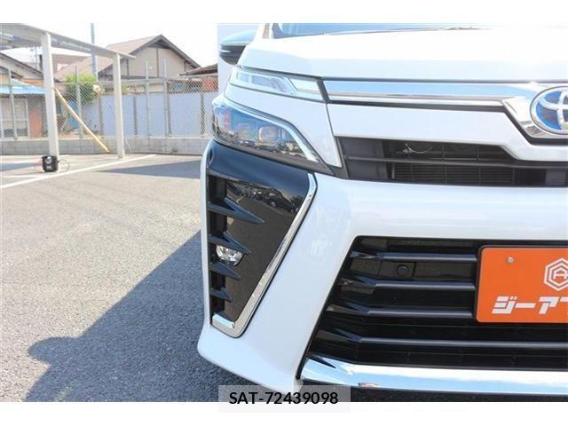 Toyota VOXY HYBRID 2020-09 7217997-26