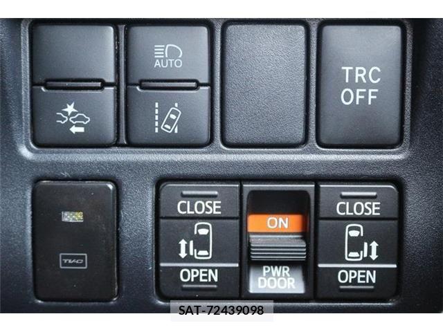 Toyota VOXY HYBRID 2020-09 7217997-5