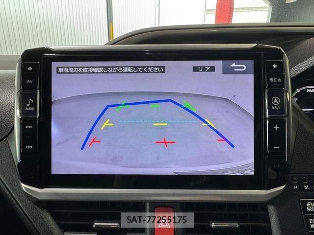 Toyota VOXY HYBRID 2018-04 7227015-17