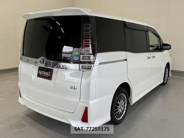 Toyota VOXY HYBRID 2018-04 7227015-5