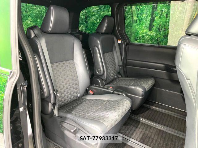 Toyota VOXY HYBRID 2022-10 7227034-10