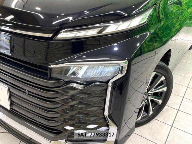 Toyota VOXY HYBRID 2022-10 7227034-14