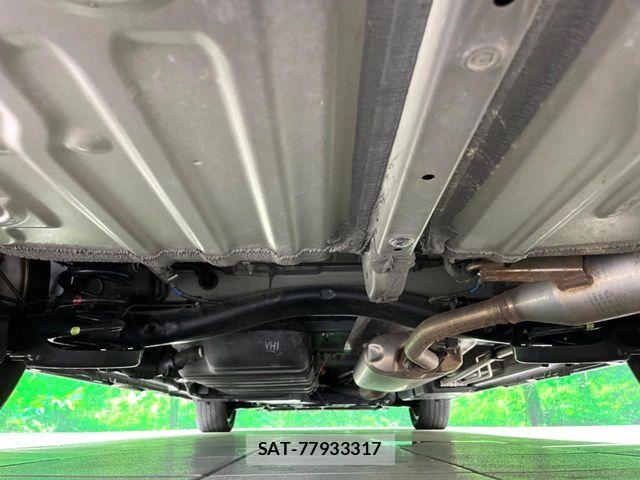Toyota VOXY HYBRID 2022-10 7227034-19