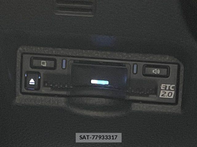 Toyota VOXY HYBRID 2022-10 7227034-8