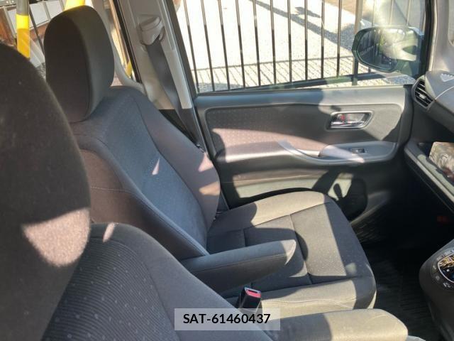 Toyota VOXY HYBRID 2015-03 7227003-10