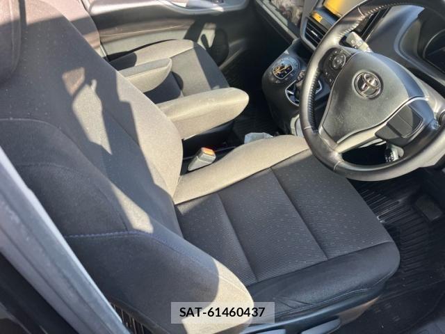 Toyota VOXY HYBRID 2015-03 7227003-11
