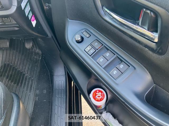 Toyota VOXY HYBRID 2015-03 7227003-12