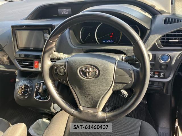 Toyota VOXY HYBRID 2015-03 7227003-14