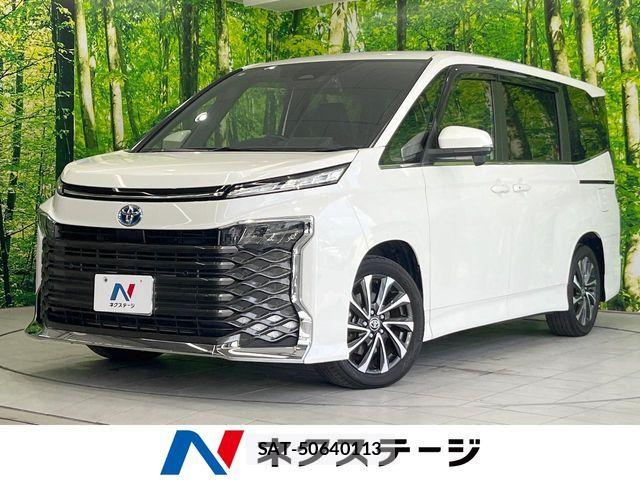 Toyota VOXY HYBRID 2022-04 7227033-0