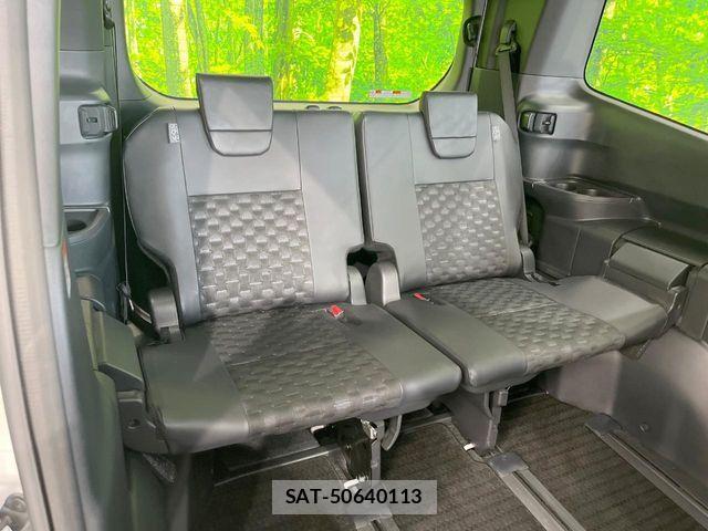 Toyota VOXY HYBRID 2022-04 7227033-9