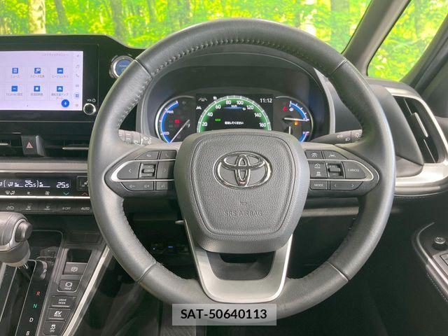 Toyota VOXY HYBRID 2022-04 7227033-10