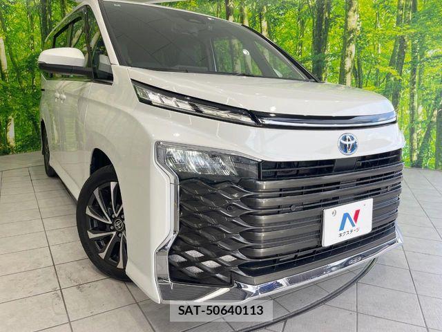 Toyota VOXY HYBRID 2022-04 7227033-11