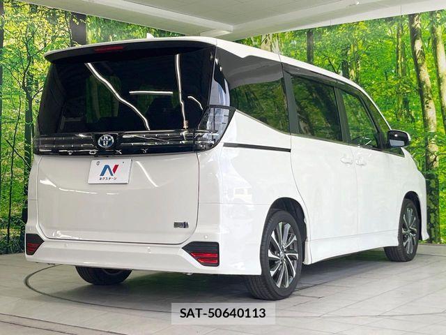 Toyota VOXY HYBRID 2022-04 7227033-16