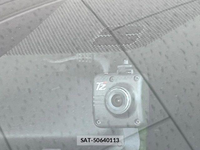 Toyota VOXY HYBRID 2022-04 7227033-4