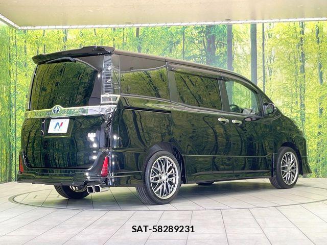 Toyota VOXY HYBRID 2021-04 7227023-16