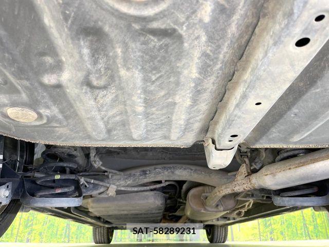 Toyota VOXY HYBRID 2021-04 7227023-18