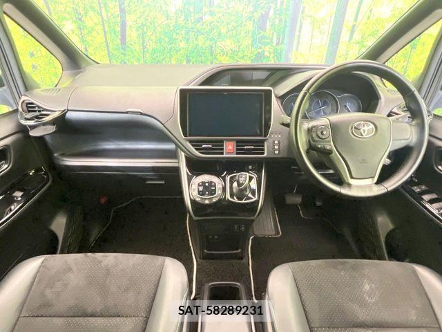 Toyota VOXY HYBRID 2021-04 7227023-1