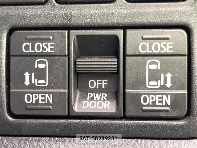 Toyota VOXY HYBRID 2021-04 7227023-5