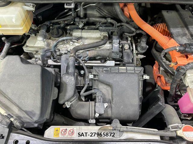 Toyota VOXY HYBRID 2017-02 7227010-17