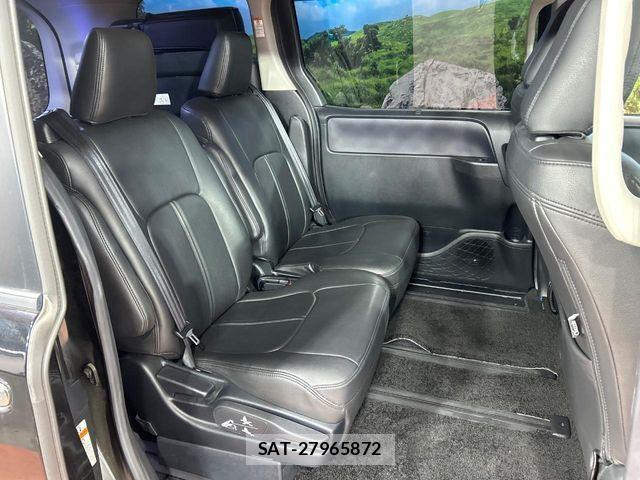 Toyota VOXY HYBRID 2017-02 7227010-8