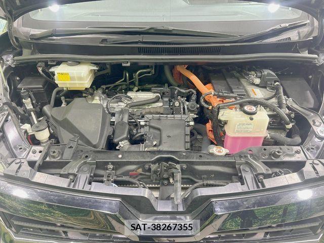 Toyota VOXY HYBRID 2018-03 7227011-17