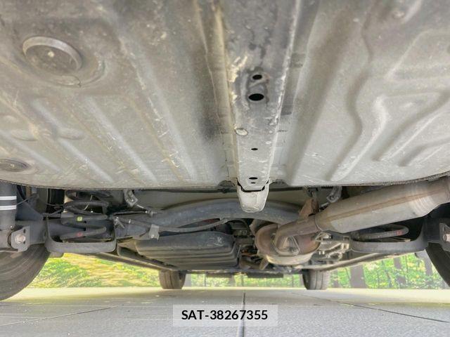 Toyota VOXY HYBRID 2018-03 7227011-18