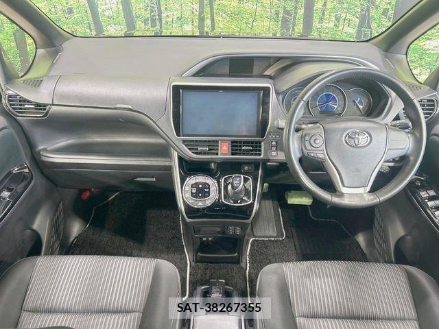 Toyota VOXY HYBRID 2018-03 7227011-1