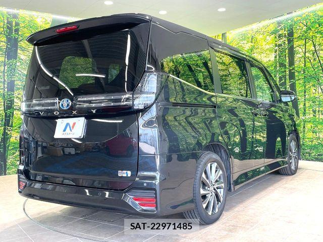 Toyota VOXY HYBRID 2024-10 7227055-16