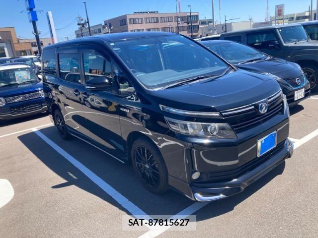 Toyota VOXY HYBRID 2014-03 7226999-0