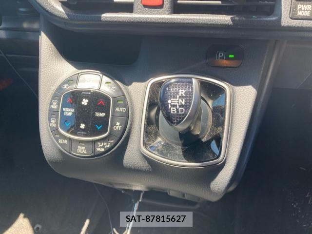 Toyota VOXY HYBRID 2014-03 7226999-17