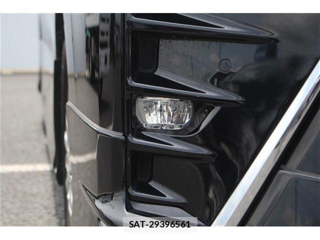 Toyota VOXY HYBRID 2019-04 7227021-10