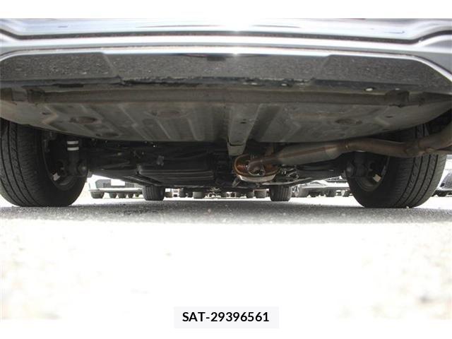 Toyota VOXY HYBRID 2019-04 7227021-13