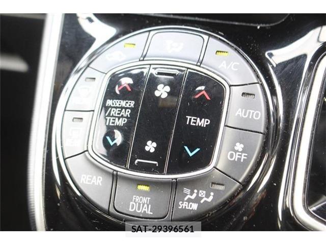 Toyota VOXY HYBRID 2019-04 7227021-27