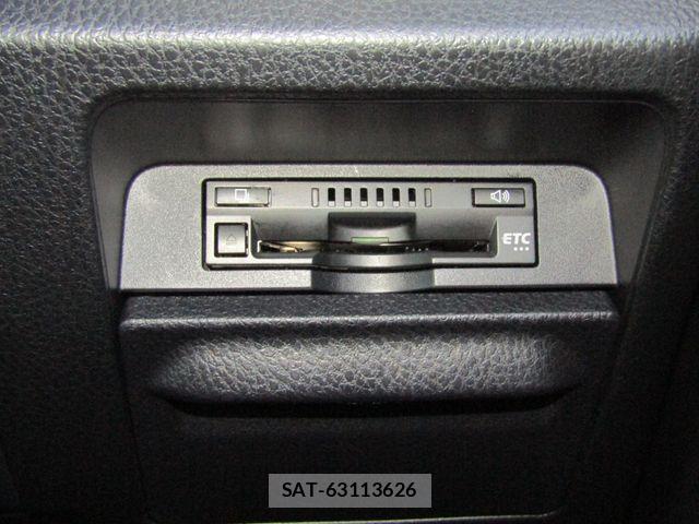 Toyota VOXY HYBRID 2021-05 7217939-9