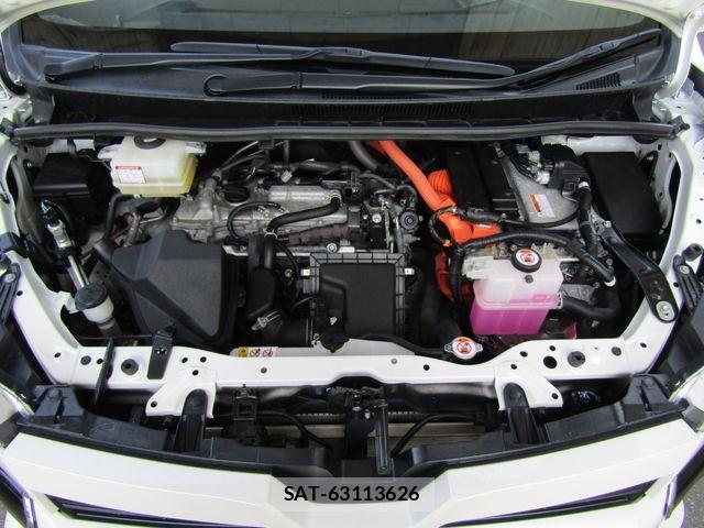Toyota VOXY HYBRID 2021-05 7217939-15
